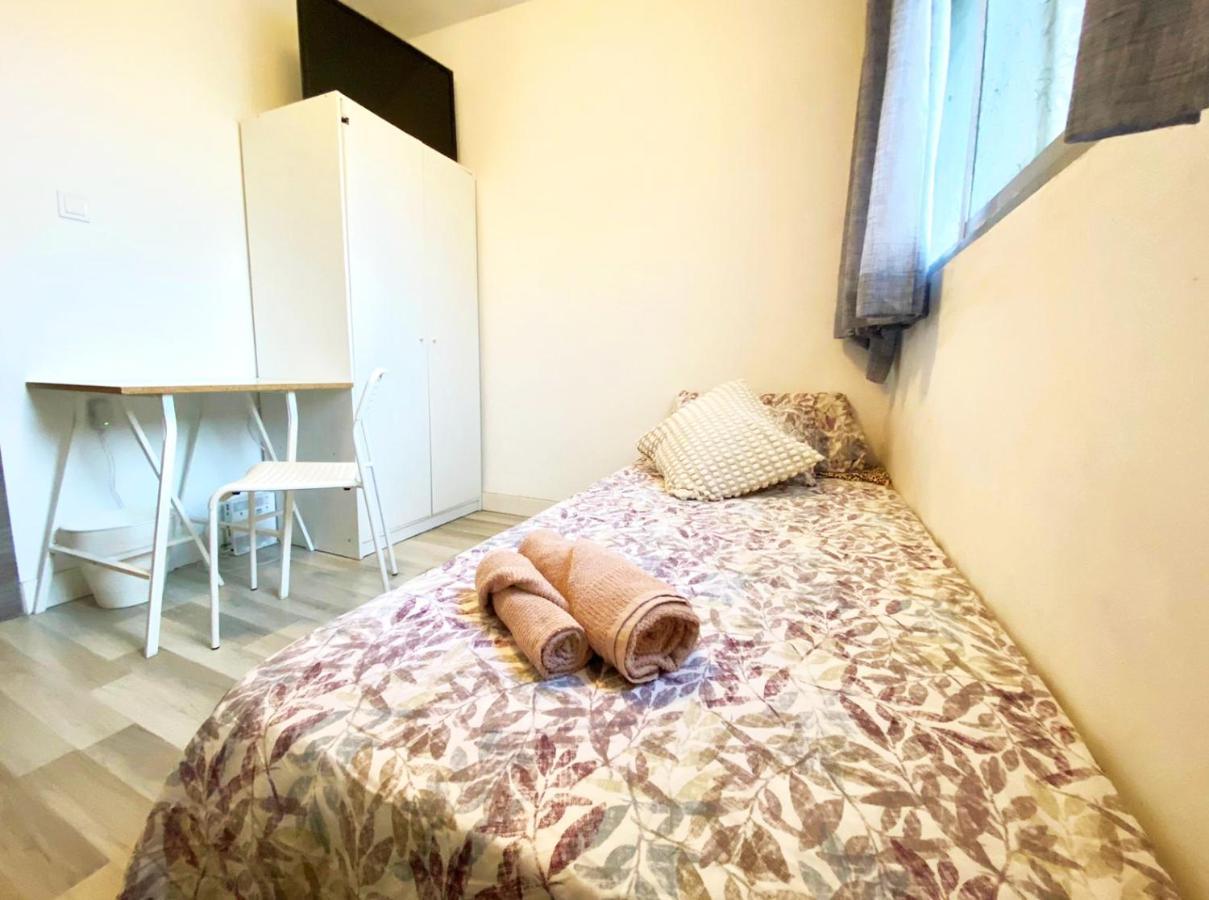 Valencia Guest Rooms Near The Beach In Shared Apartment Exterior foto